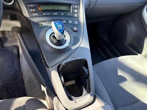 Used 2010 Toyota Prius Five image 22