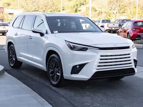 Used 2026 Lexus TX 350 AWD w/ Technology Package image 3