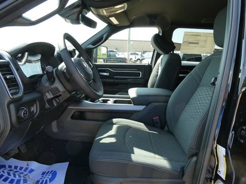 New 2026 RAM 2500 Big Horn AWD/4WD image 16