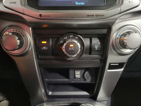 Used 2019 Toyota 4Runner SR5 AWD/4WD image 18