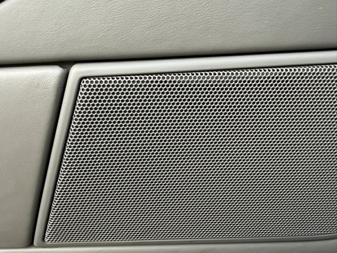 Used 2006 Bentley Flying Spur Flying Spur AWD/4WD image 34