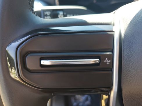 Used 2023 Chevrolet Colorado LT image 28