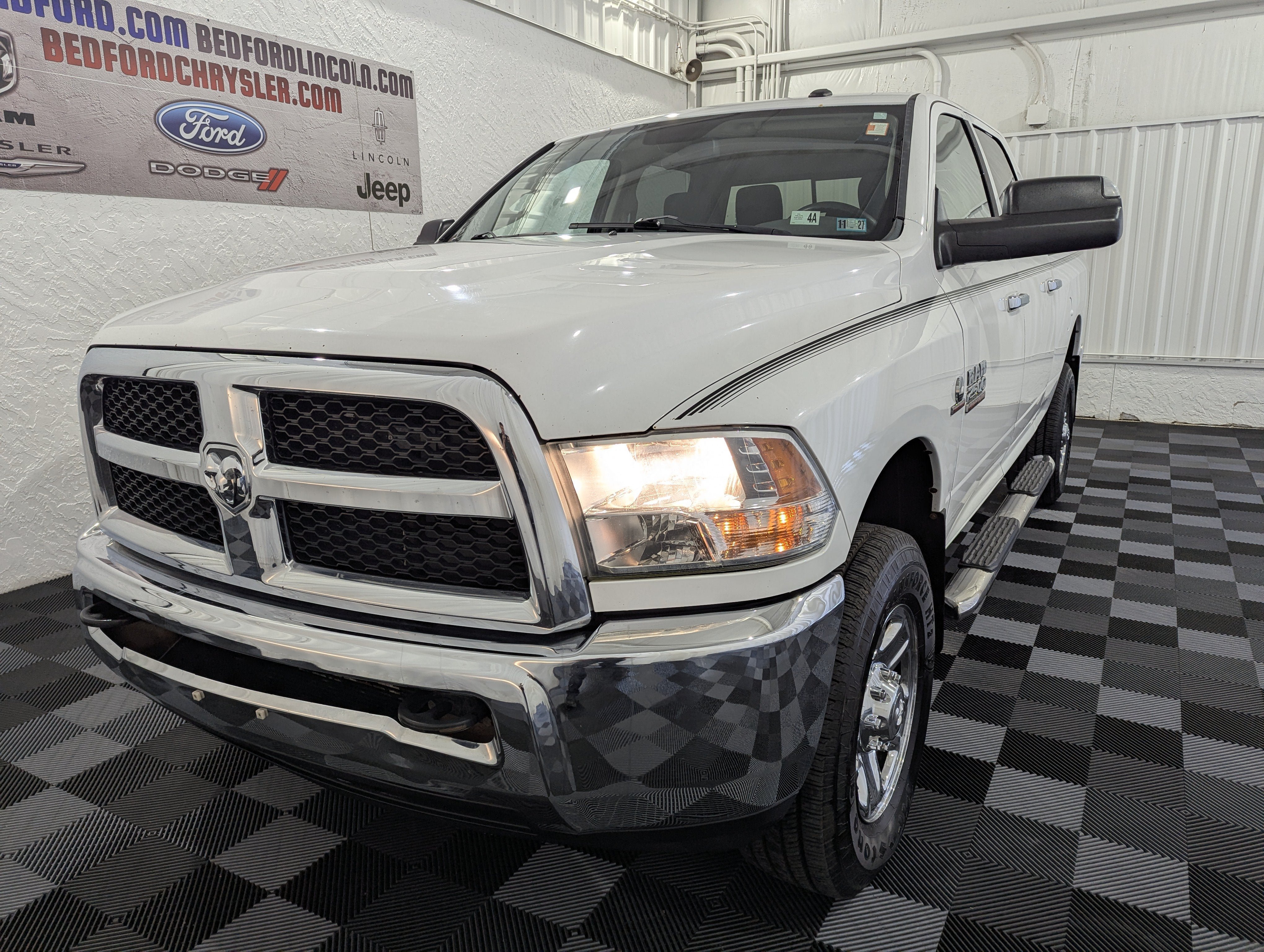 Used 2015 RAM 2500 SLT AWD/4WD image 3