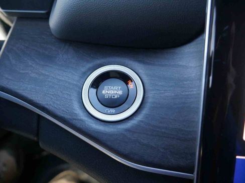 New 2025 Jeep Grand Cherokee Limited w/ Luxury Tech Group II image 28