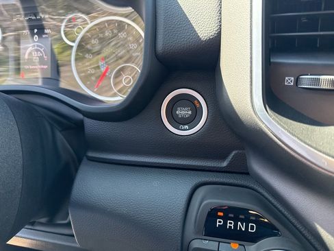 New 2026 RAM 1500 4x4 Crew Cab image 15