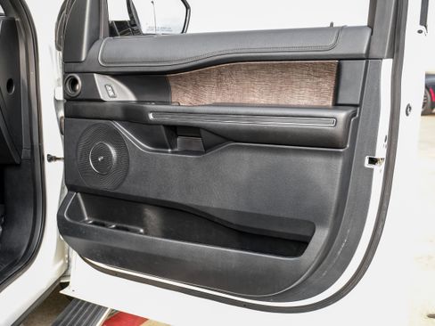 Used 2020 Ford Expedition Limited w/ Equipment Group 301A image 42