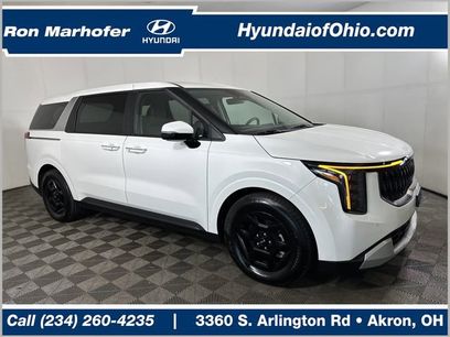 Used 2025 Kia Carnival