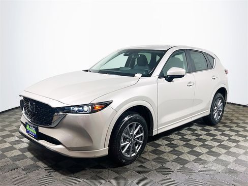 New 2025 MAZDA CX-5 AWD 2.5 S w/ Preferred Package image 3