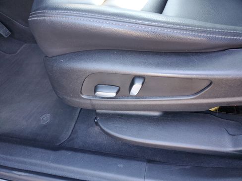 Used 2022 Cadillac XT6 Luxury image 14