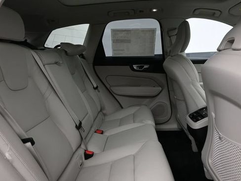 New 2026 Volvo XC60 B5 Ultra w/ Protection Package Premier AWD/4WD image 34