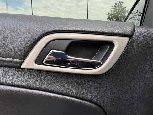 Used 2017 GMC Yukon Denali w/ Open Road Package image 44