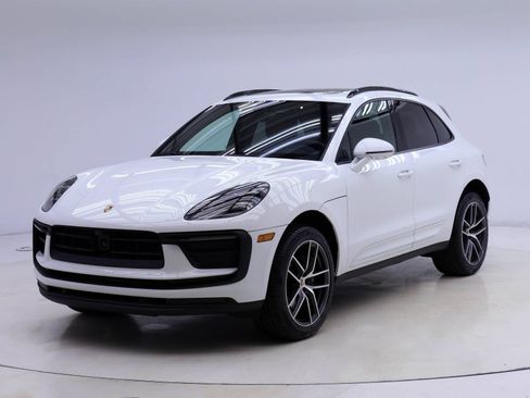 Used 2025 Porsche Macan AWD/4WD image 1