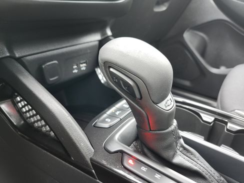 Used 2025 Chevrolet TrailBlazer LS w/ LS Convenience Package FWD image 9