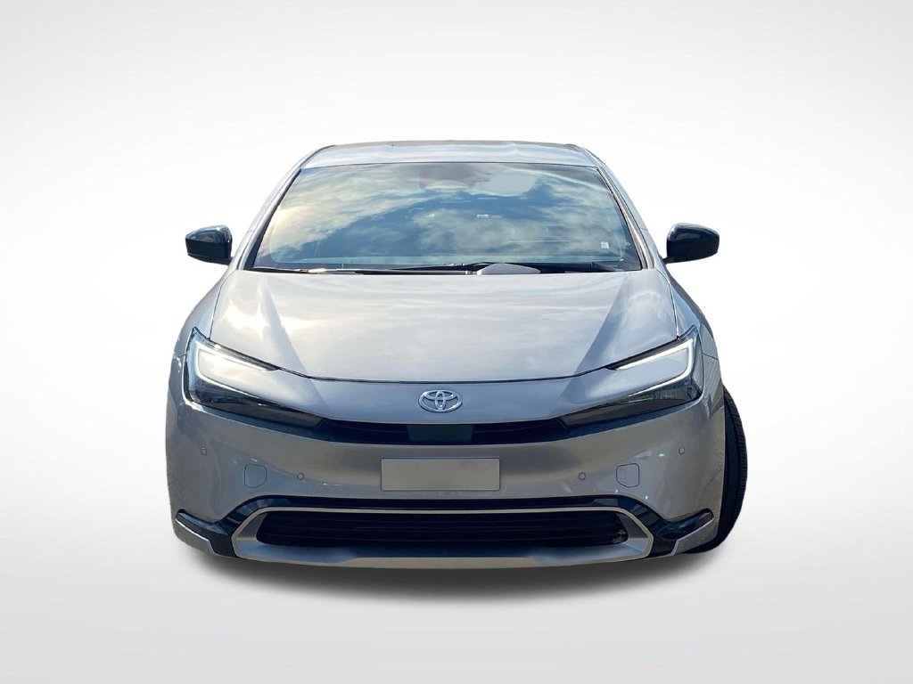 Used 2025 Toyota Prius Plug-In Hybrid FWD image 5