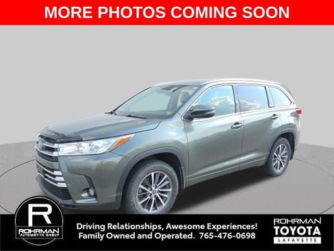 Used 2018 Toyota Highlander XLE AWD/4WD image 1