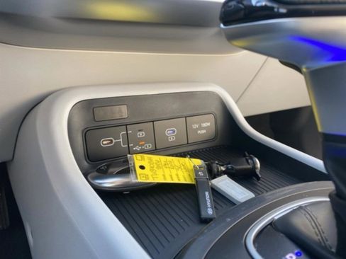 New 2026 Hyundai Kona SE FWD image 24