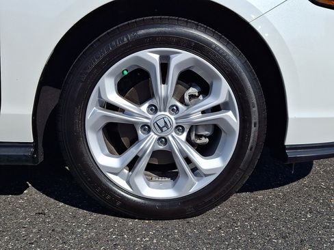 Certified 2025 Honda Accord LX image 8
