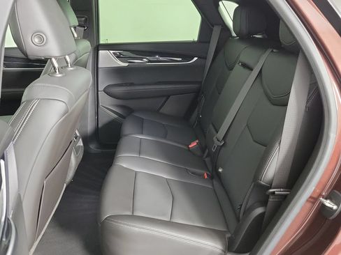 Used 2023 Cadillac XT5 Premium Luxury w/ Technology Package FWD image 21