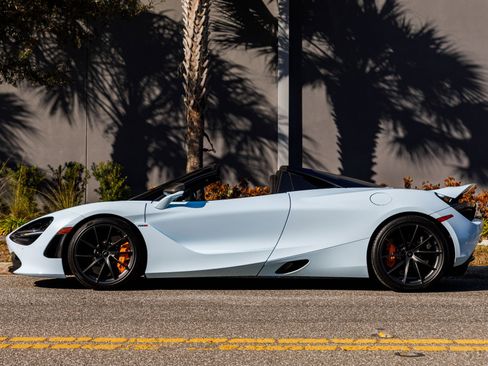 Used 2020 McLaren 720S Performance image 24