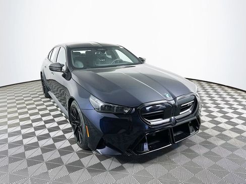 Used 2025 BMW M5 AWD/4WD image 1
