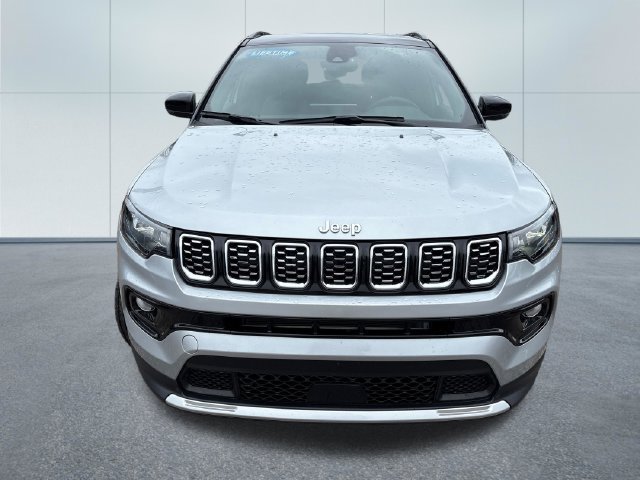 Used 2025 Jeep Compass Limited AWD/4WD image 11