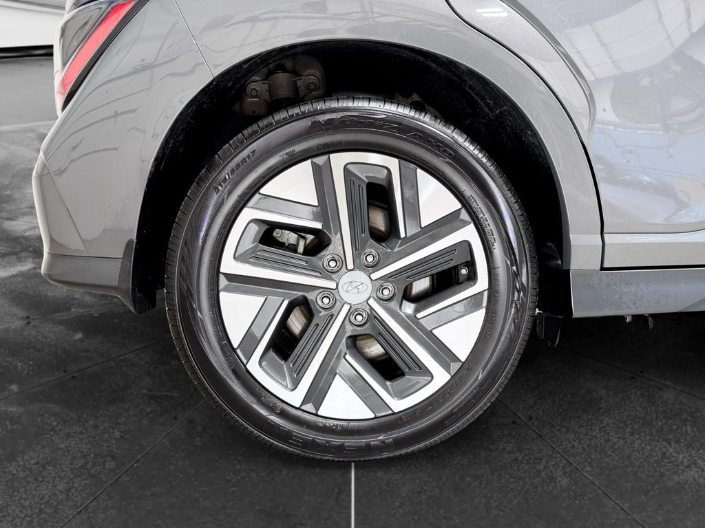 Used 2023 Hyundai Kona SE FWD image 34