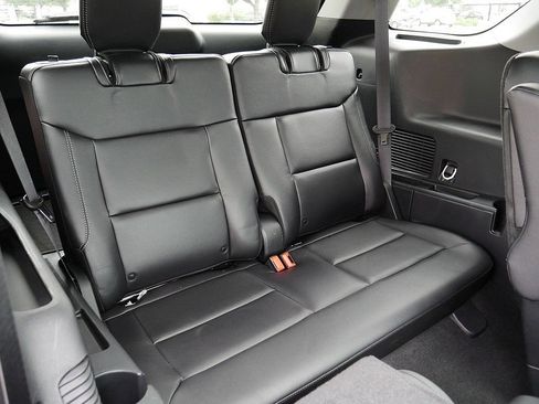 Used 2024 Ford Explorer Limited w/ Limited Technology Package AWD/4WD image 59