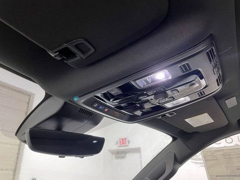 New 2026 Chevrolet Suburban Premier image 18