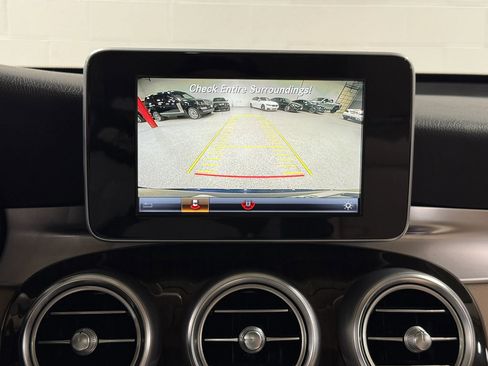 Used 2019 Mercedes-Benz GLC 300 4MATIC w/ Premium Package image 33