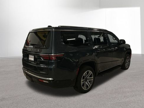 Used 2024 Jeep Wagoneer Series II AWD/4WD image 40