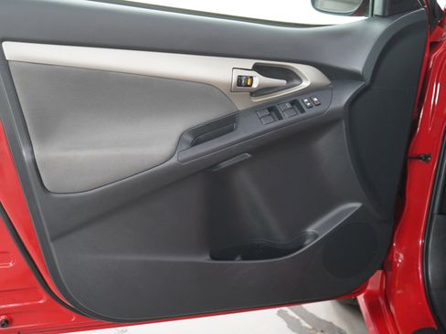 Used 2010 Toyota Matrix S AWD/4WD image 18