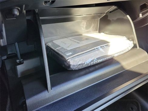 Used 2024 Nissan Altima 2.5 SV image 33