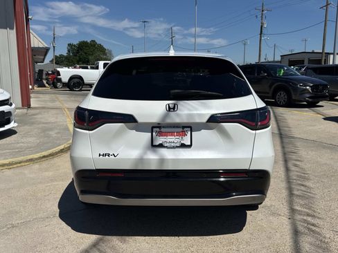 Used 2023 Honda HR-V EX-L image 6