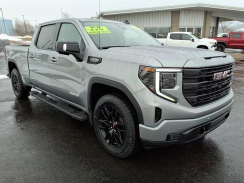 Used 2025 GMC Sierra 1500 Elevation w/ Elevation Premium Package image 3