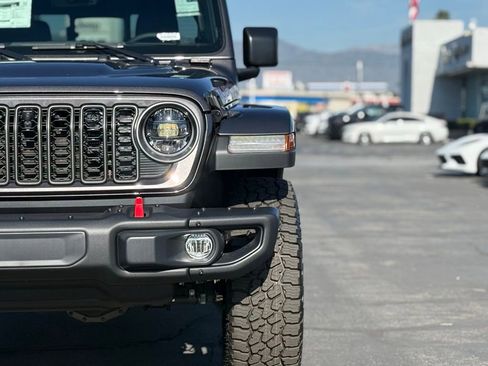 New 2025 Jeep Gladiator Rubicon image 4