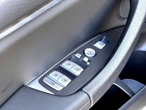 Certified 2025 BMW X4 M40i image 12