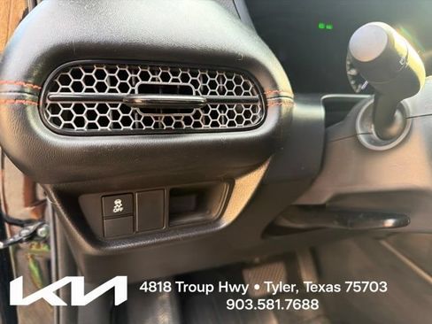 Used 2024 Honda HR-V Sport image 16
