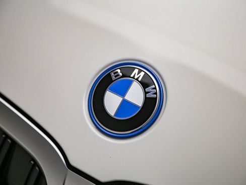 Used 2023 BMW 330e w/ Driving Assistance Package RWD image 9