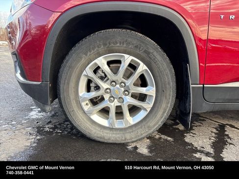 Used 2021 Chevrolet Traverse LT image 26