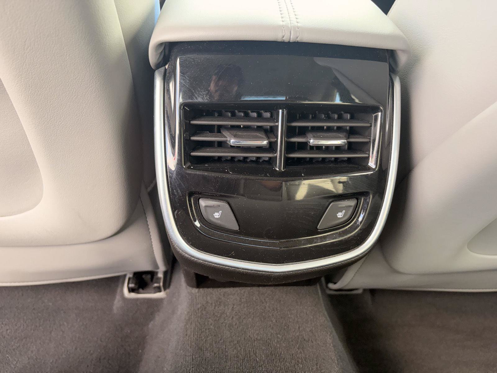 Used 2016 Cadillac XTS Luxury FWD image 13