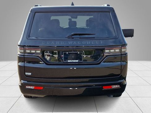 Used 2024 Jeep Grand Wagoneer Series III w/ Quick Order Packagew 28T image 6