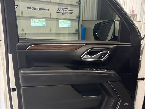 Used 2022 Chevrolet Tahoe High Country AWD/4WD image 17