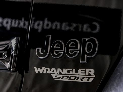 Used 2020 Jeep Wrangler Sport AWD/4WD image 33