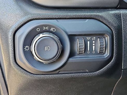 Used 2022 Jeep Wrangler Sport AWD/4WD image 24