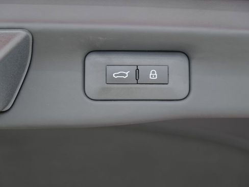 Used 2023 Ferrari Purosangue image 66