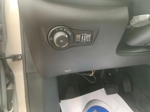 Used 2025 Jeep Compass Trailhawk w/ Trailhawk Elite Group image 15