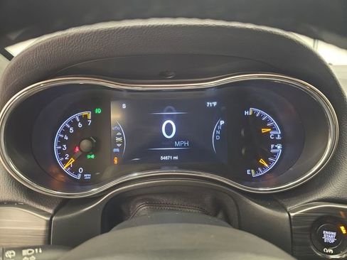 Used 2021 Jeep Grand Cherokee Limited w/ Premium Lighting Group AWD/4WD image 31