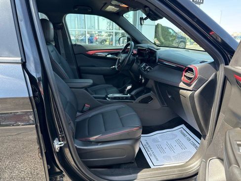 Used 2024 Chevrolet TrailBlazer RS image 29