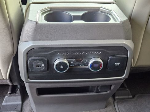Used 2021 Ford Expedition XLT RWD image 29