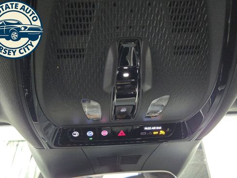 Used 2024 Cadillac Lyriq Tech AWD/4WD image 21